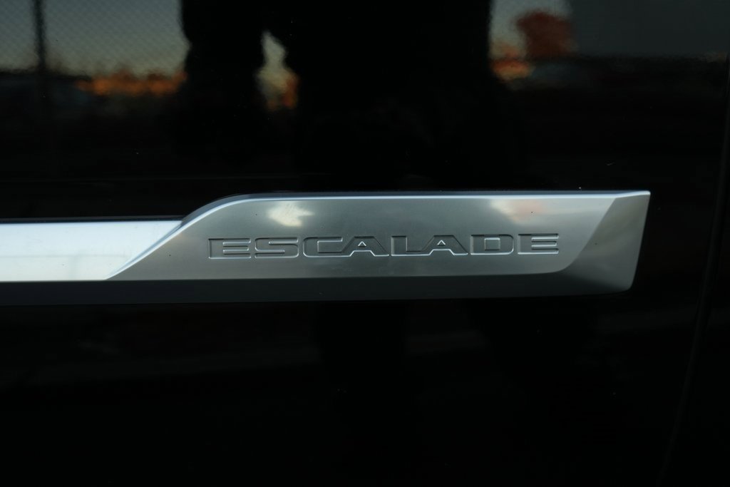 Used 2020 Cadillac Escalade ESV 4WD image 7
