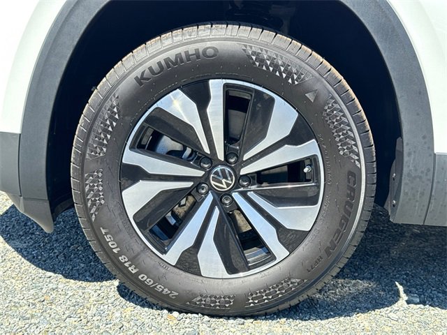 New 2026 Volkswagen Atlas SE image 9