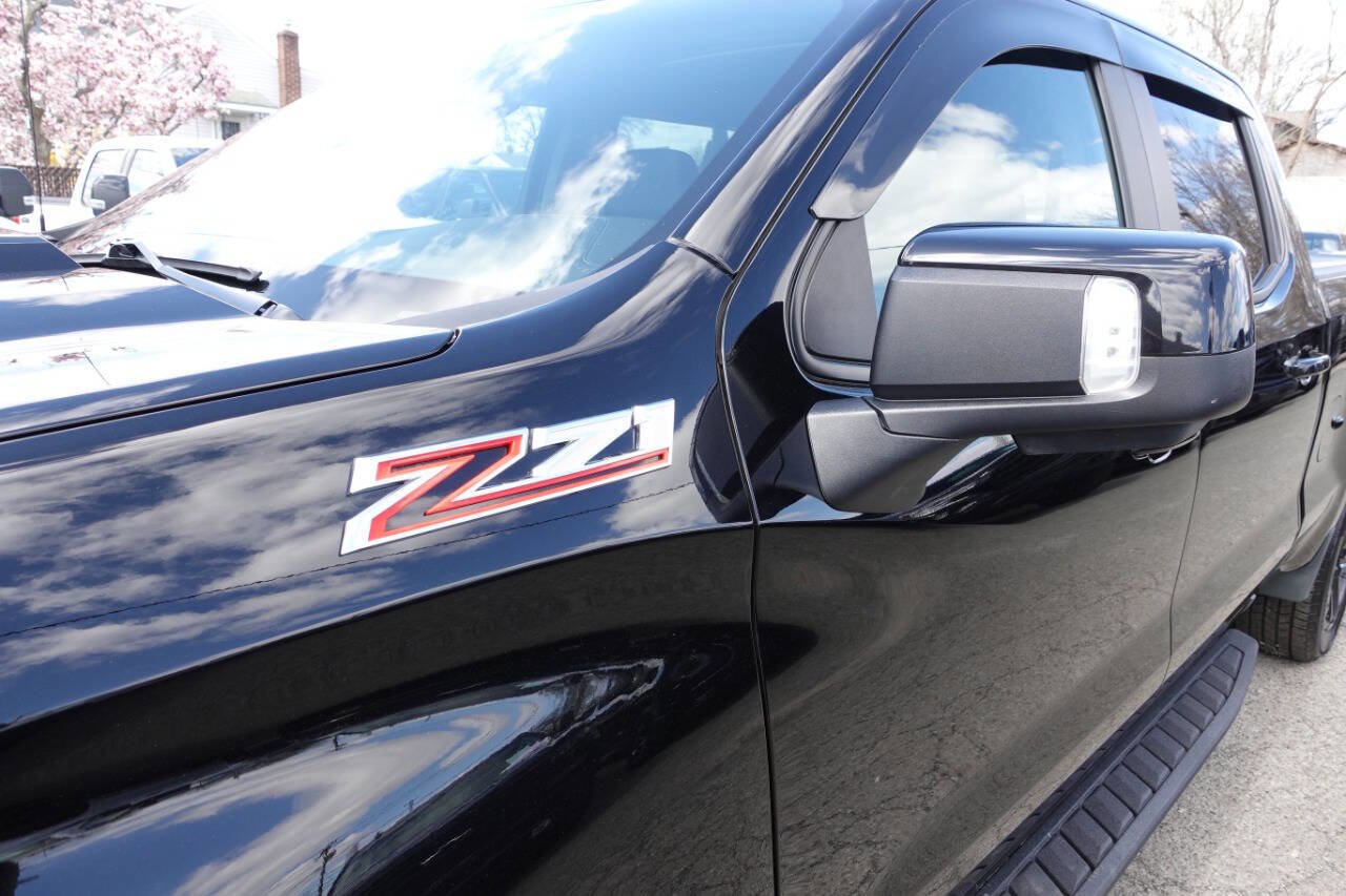 Used 2022 Chevrolet Silverado 1500 LT Trail Boss w/ LT Trail Boss Premium Package AWD/4WD image 8