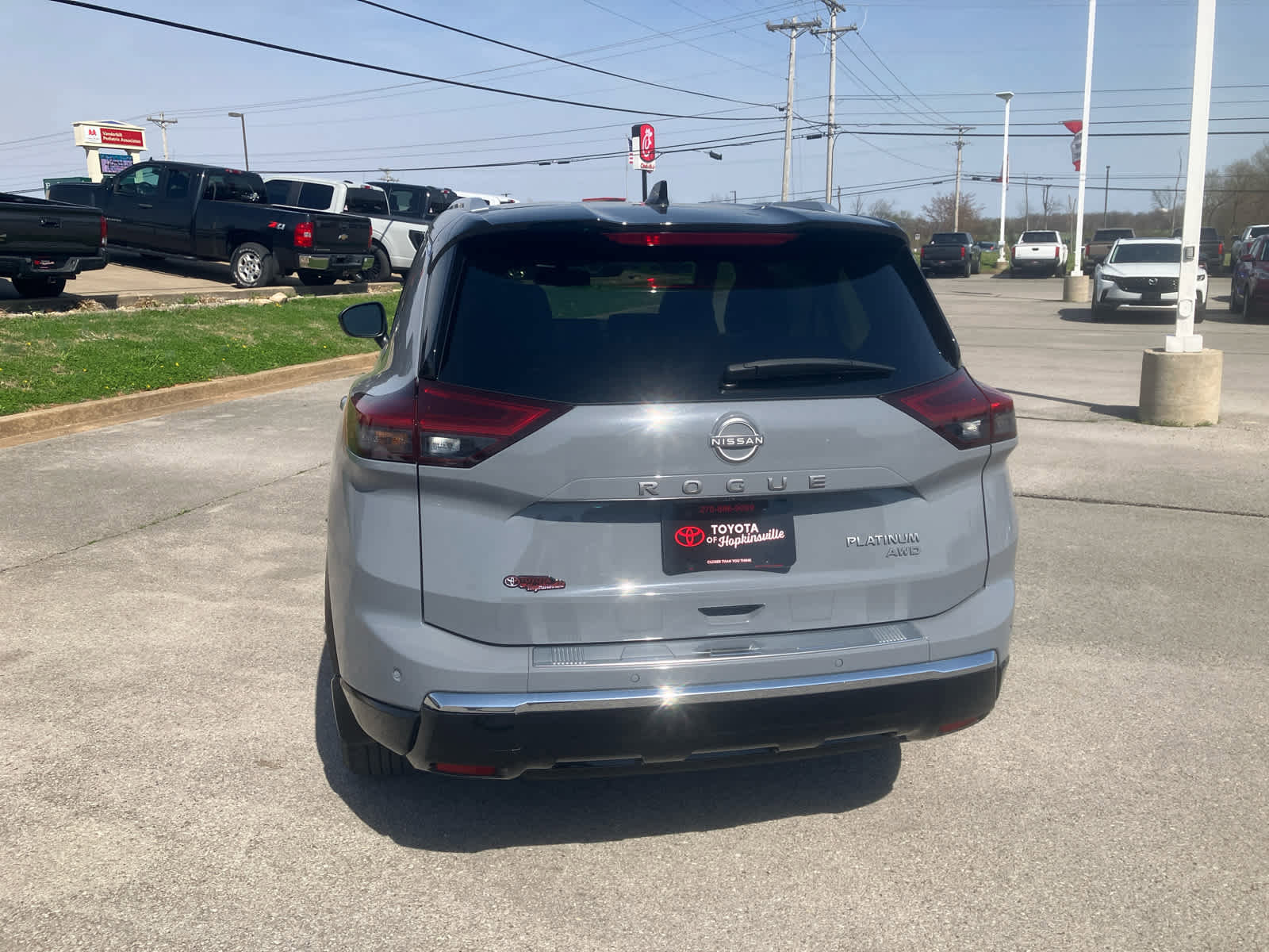 Used 2024 Nissan Rogue Platinum w/ Platinum Premium Package image 6