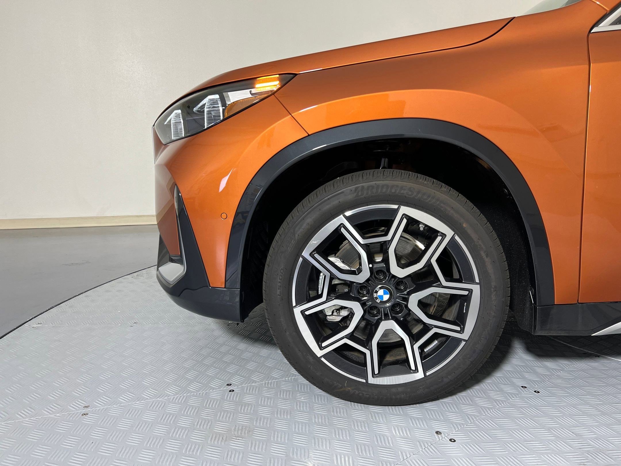 Used 2025 BMW X1 xDrive28i w/ Convenience Package image 10