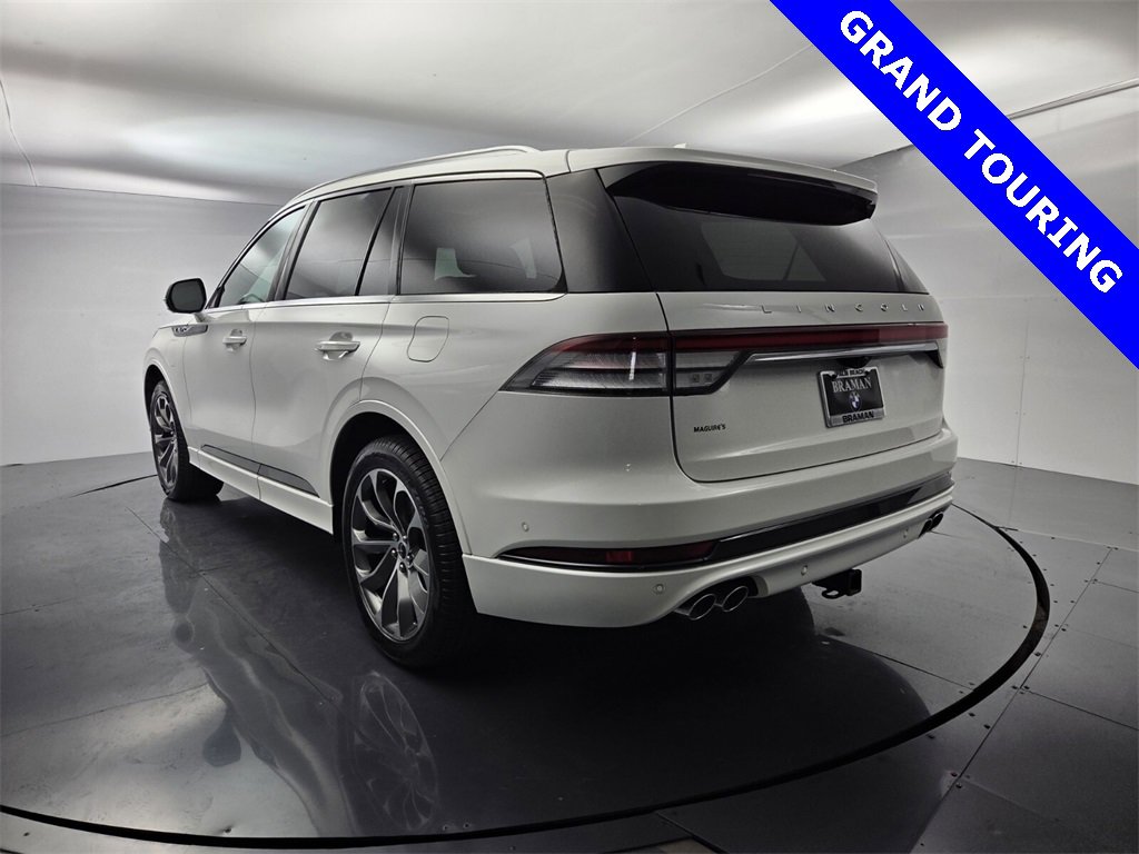 Used 2021 Lincoln Aviator Grand Touring w/ Elements Package Plus image 11
