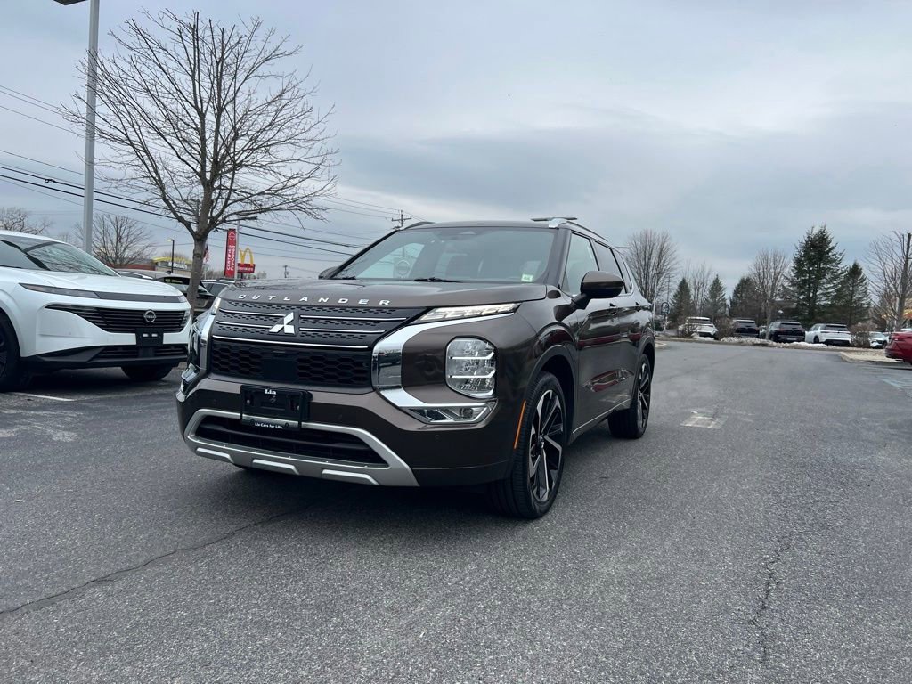 Used 2022 Mitsubishi Outlander SEL image 4