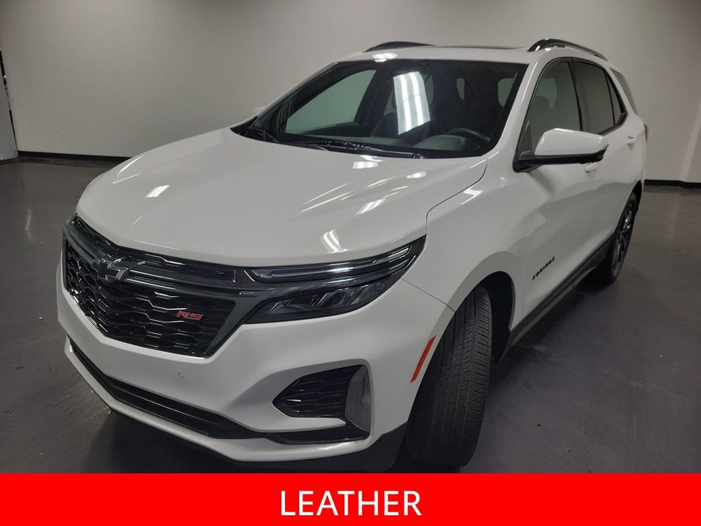 Used 2023 Chevrolet Equinox RS w/ RS Leather Package FWD image 4