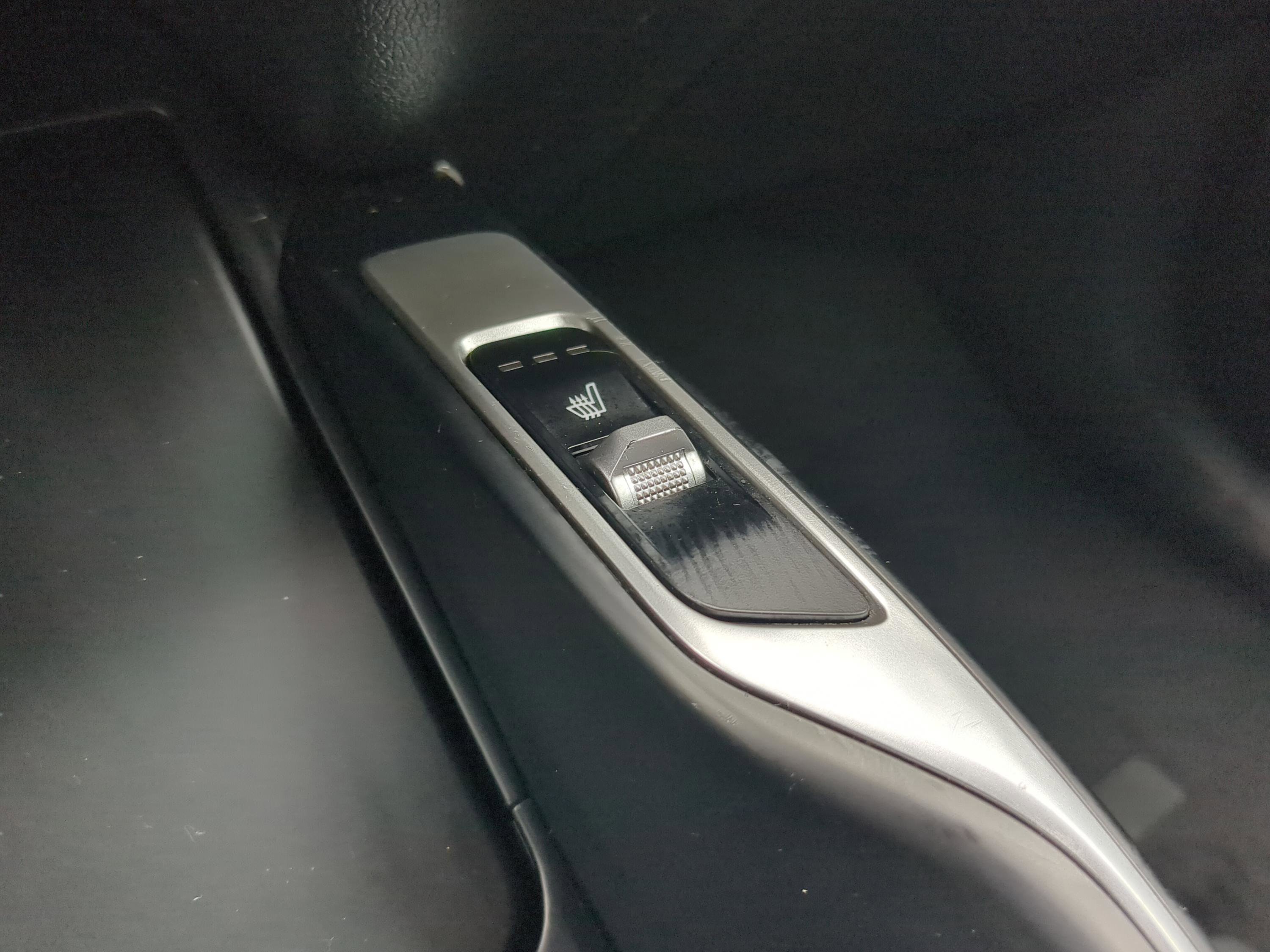Used 2023 Kia Sorento S image 19