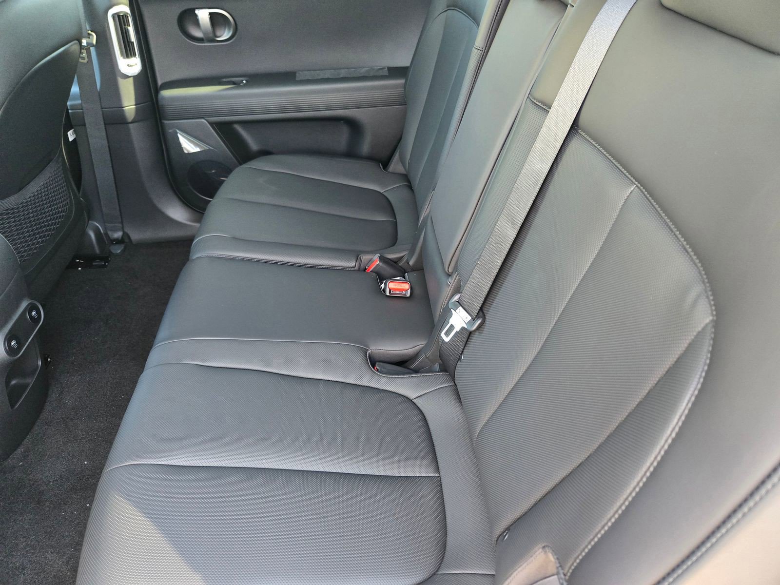 New 2026 Hyundai Ioniq 5 SEL image 11