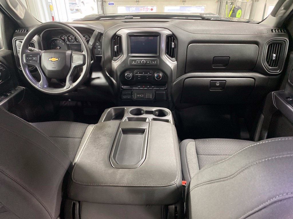 Used 2022 Chevrolet Silverado 2500 Custom w/ Custom Convenience Package AWD/4WD image 15