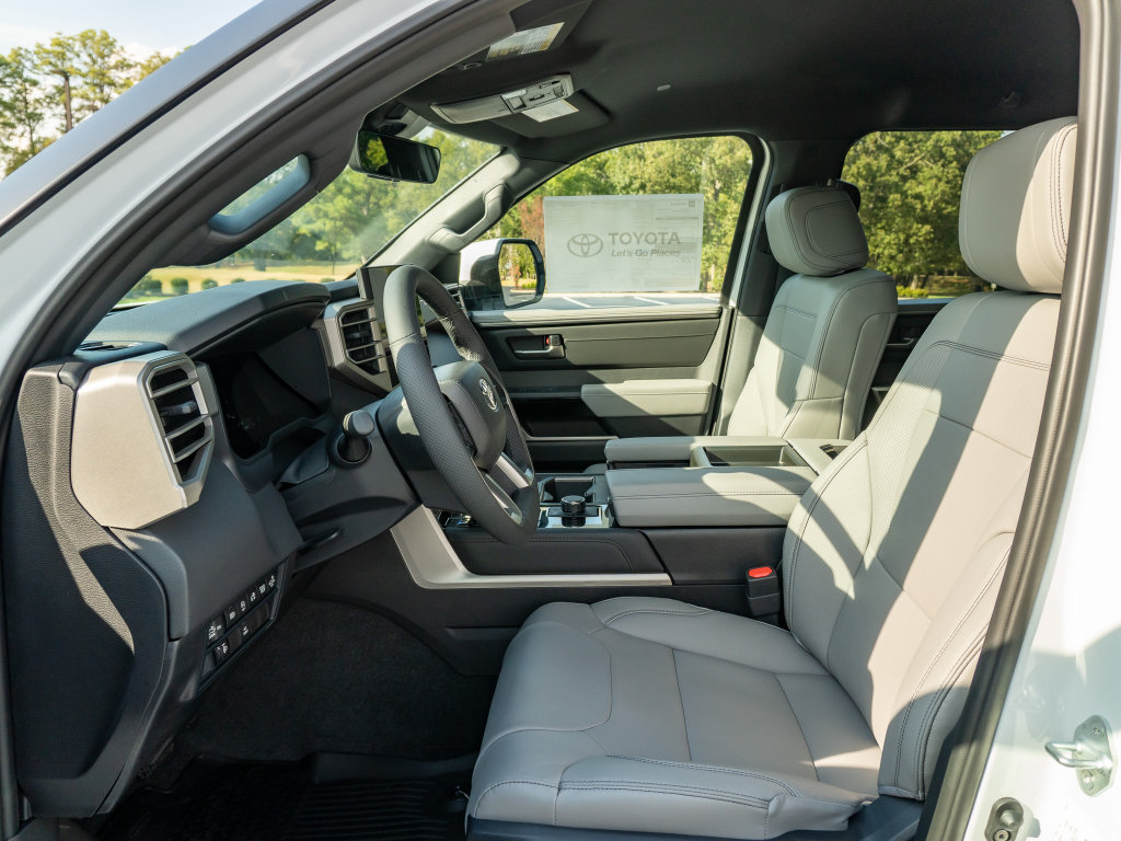 New 2026 Toyota Tundra Limited w/ Power Package RWD image 12