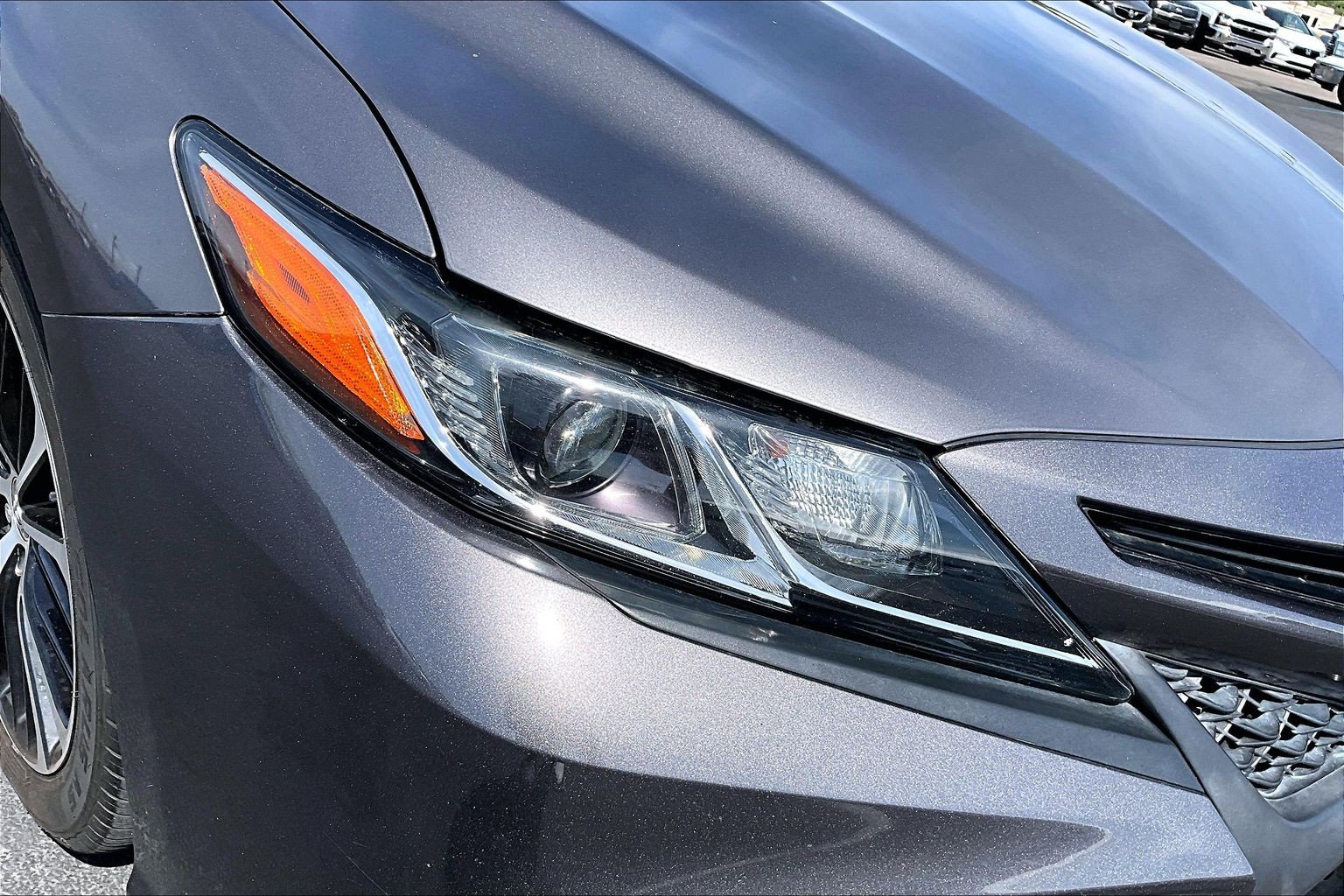 Used 2020 Toyota Camry SE FWD image 29