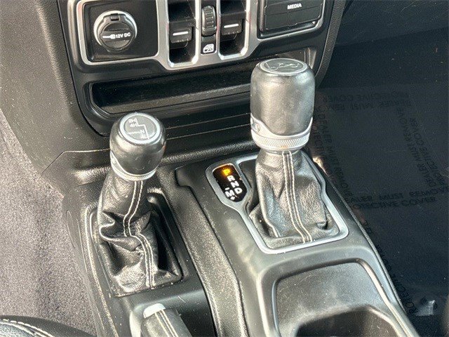 Used 2019 Jeep Wrangler Unlimited Sahara image 22