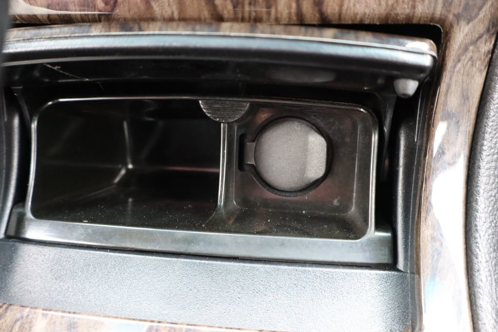 Used 2008 Cadillac DTS FWD image 13