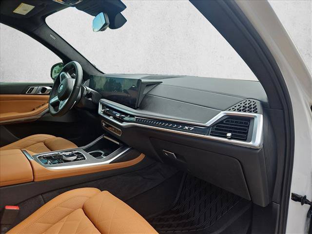 Used 2024 BMW X7 xDrive40i w/ Executive Package AWD/4WD image 21