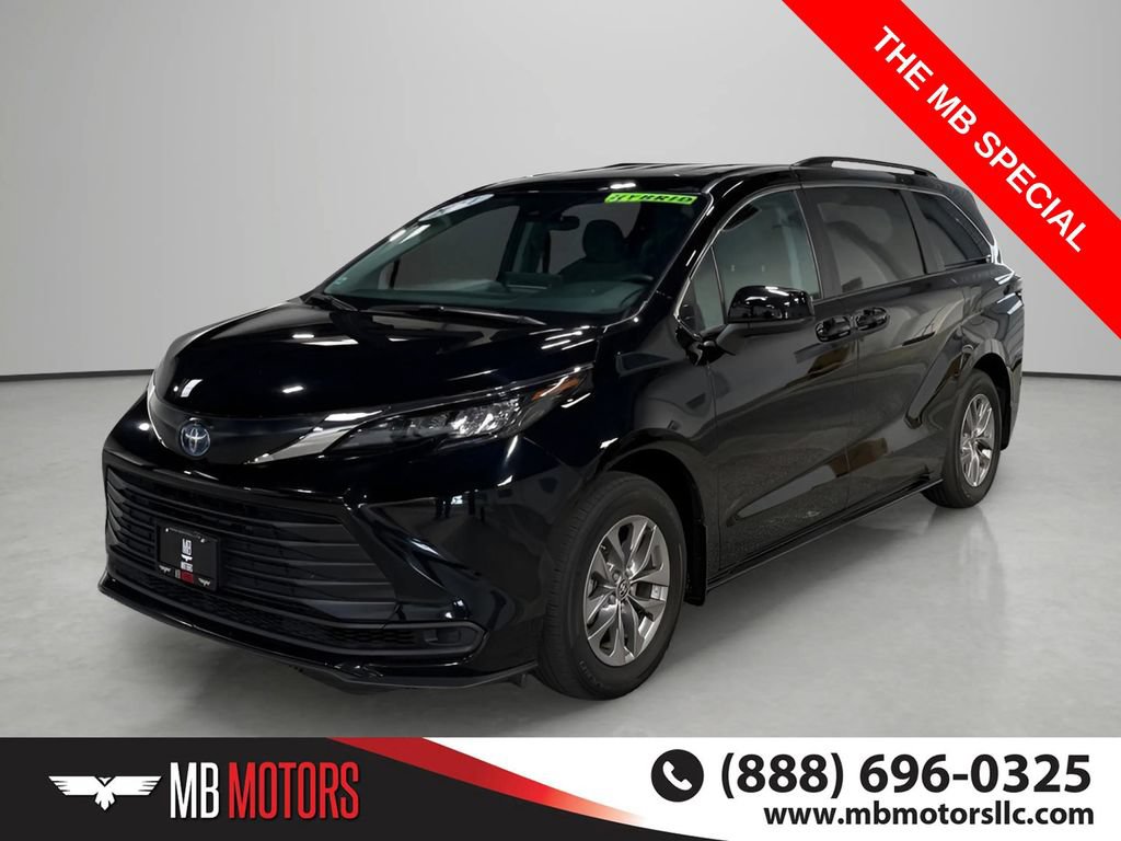 Used 2024 Toyota Sienna LE
