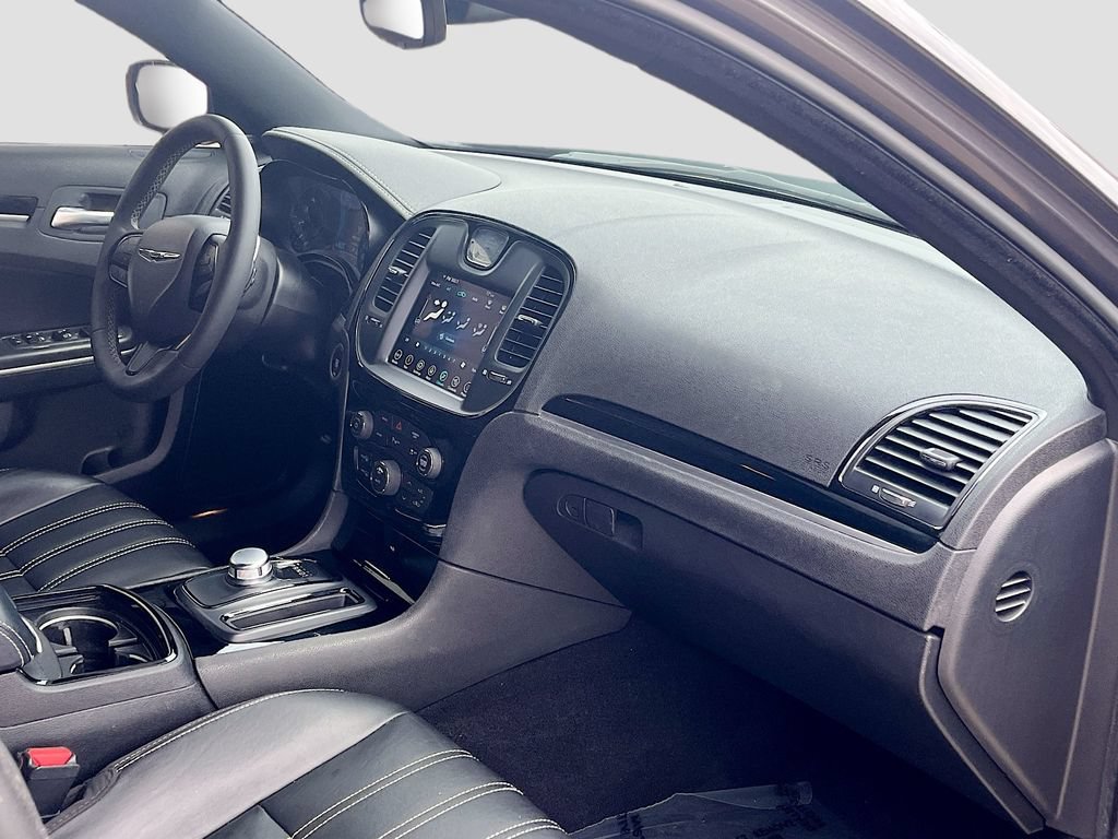 Used 2023 Chrysler 300 S RWD image 31