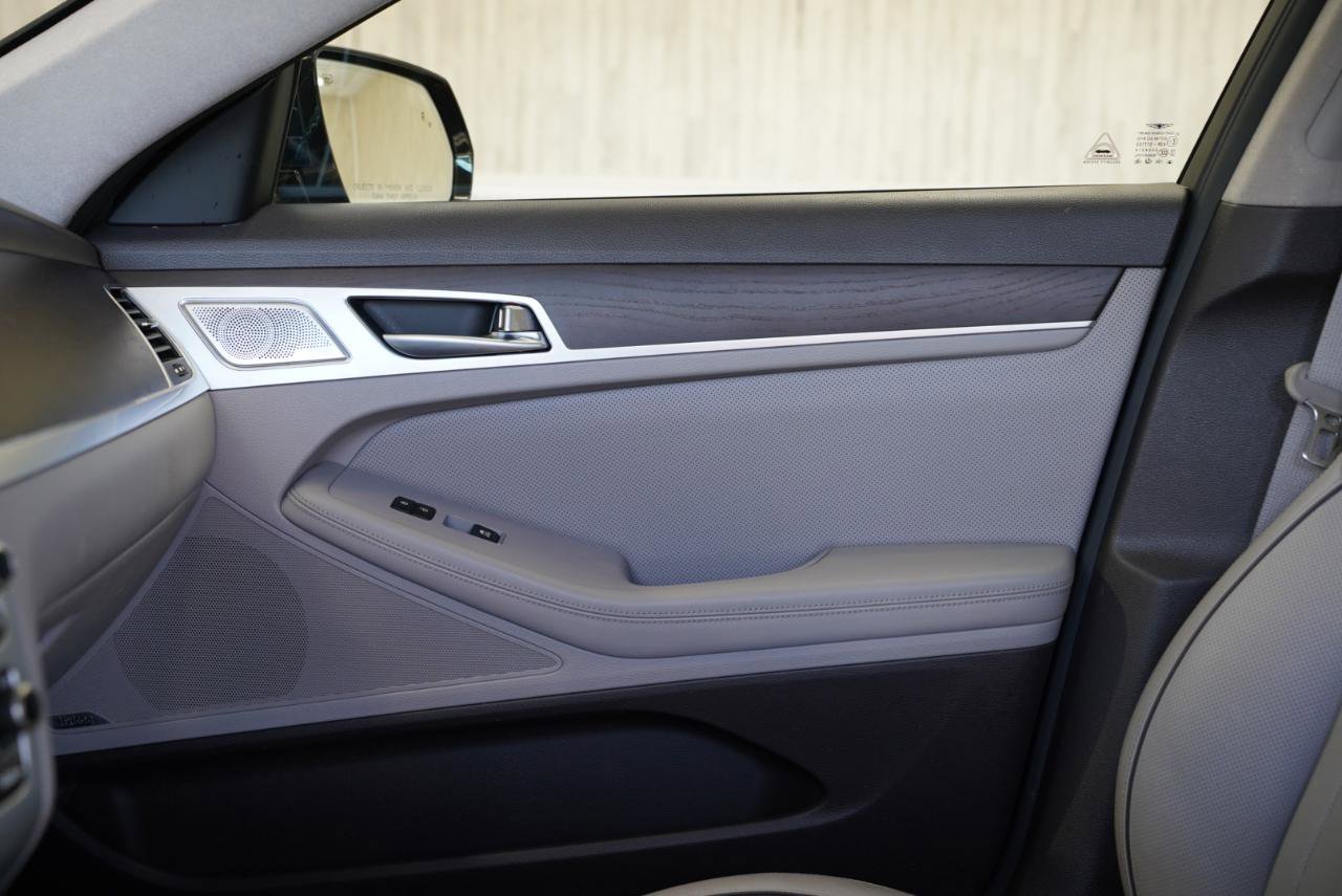 Used 2020 Genesis G80 5.0 Ultimate image 32