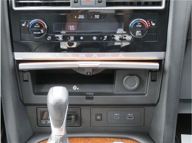 Used 2024 Nissan Armada SL w/ Captain's Chairs Package image 9