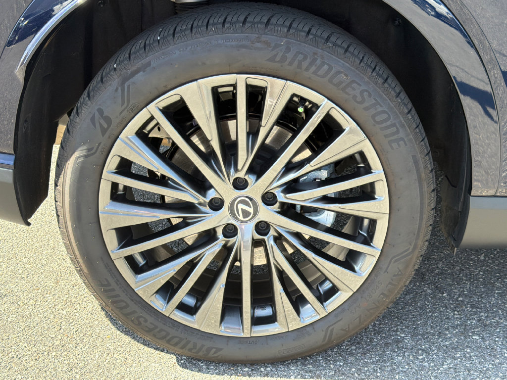 Used 2025 Lexus RX 350 AWD w/ Convenience Package image 17