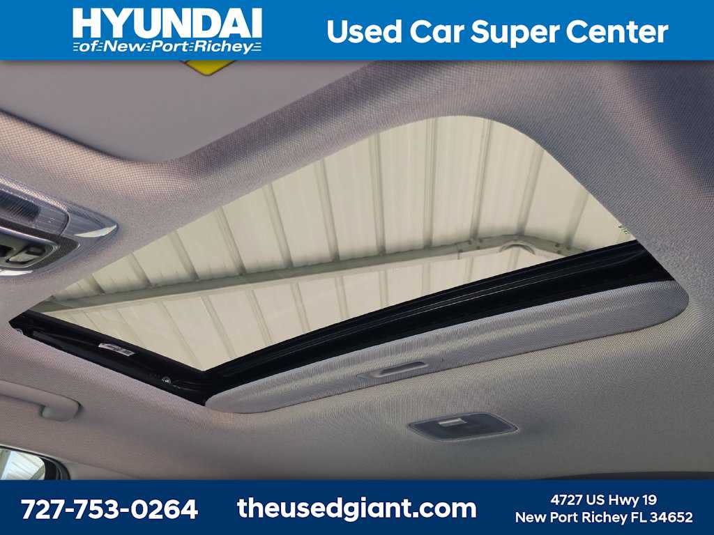 Certified 2025 Hyundai Elantra Limited w/ Cargo Package FWD image 21