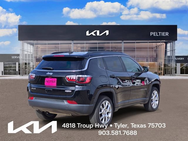 Used 2023 Jeep Compass Latitude AWD/4WD image 6