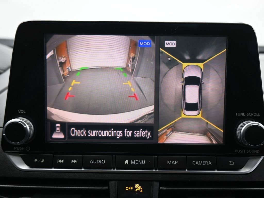 Used 2020 Nissan Altima 2.0 Platinum FWD image 19