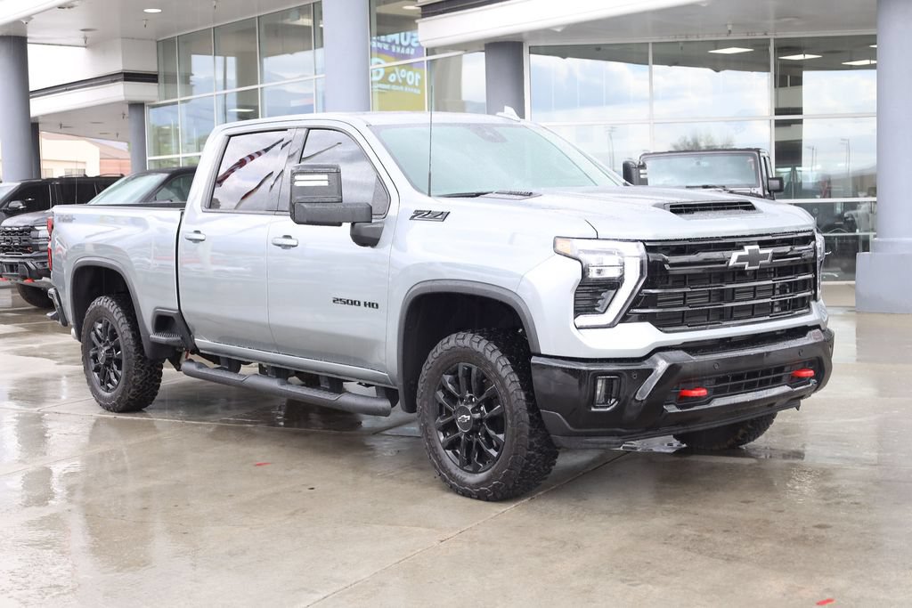 Used 2025 Chevrolet Silverado 2500 LTZ w/ Trail Boss Package AWD/4WD image 8