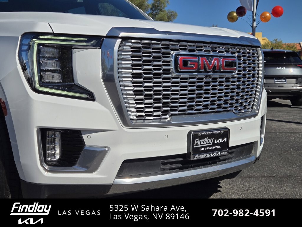 Used 2023 GMC Yukon Denali AWD/4WD image 2