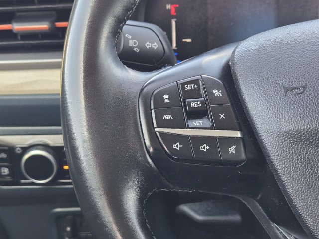 Certified 2025 Ford Maverick Lariat w/ 4K Tow Package AWD/4WD image 26