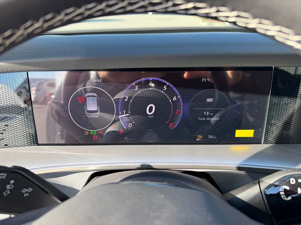 New 2026 Volkswagen Tiguan SE image 27