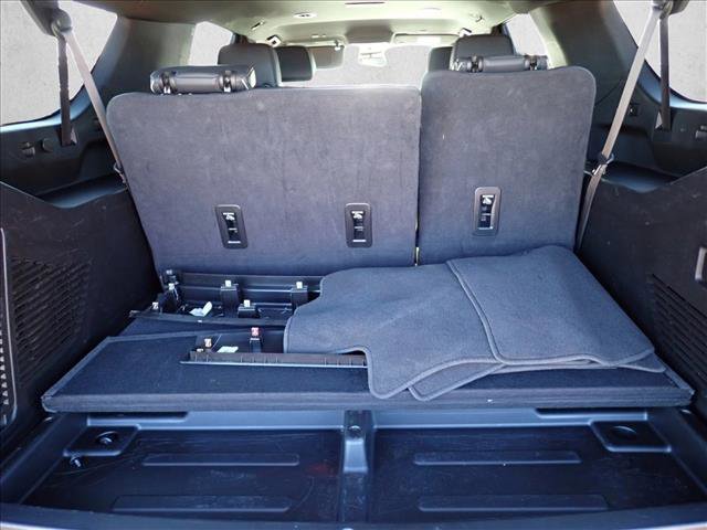 Used 2023 Chevrolet Suburban Premier image 9