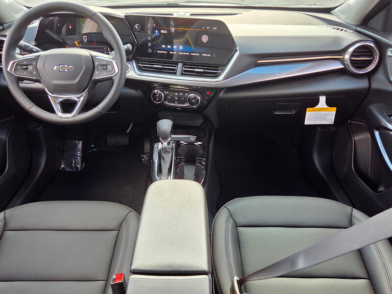 Used 2026 Chevrolet Trax ACTIV FWD image 12