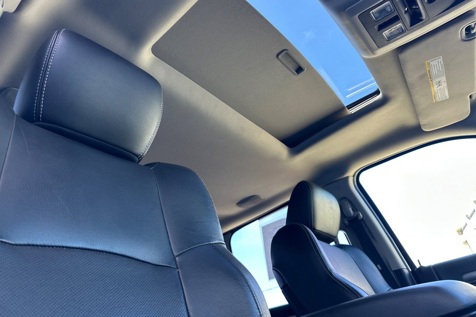 Used 2014 RAM 1500 Sport w/ Sport Premium Group AWD/4WD image 13