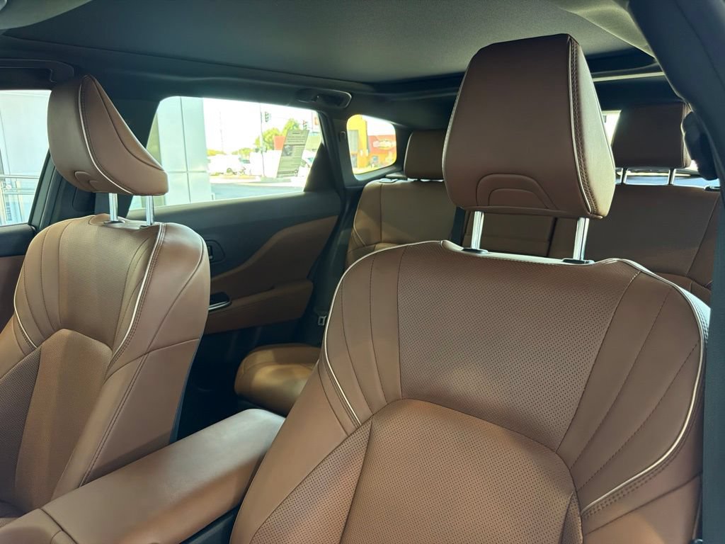 Certified 2025 Toyota Crown Signia AWD/4WD image 23