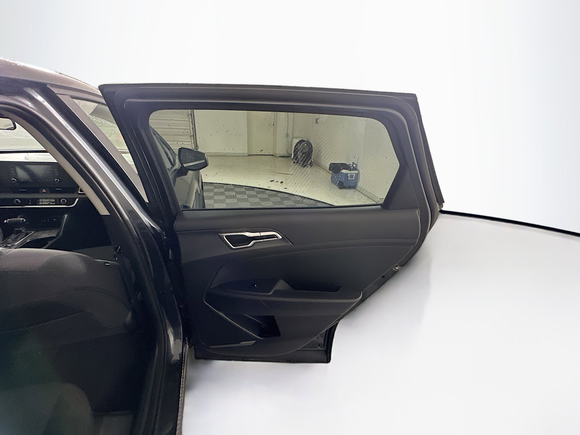 Used 2025 Kia Sportage LX image 29