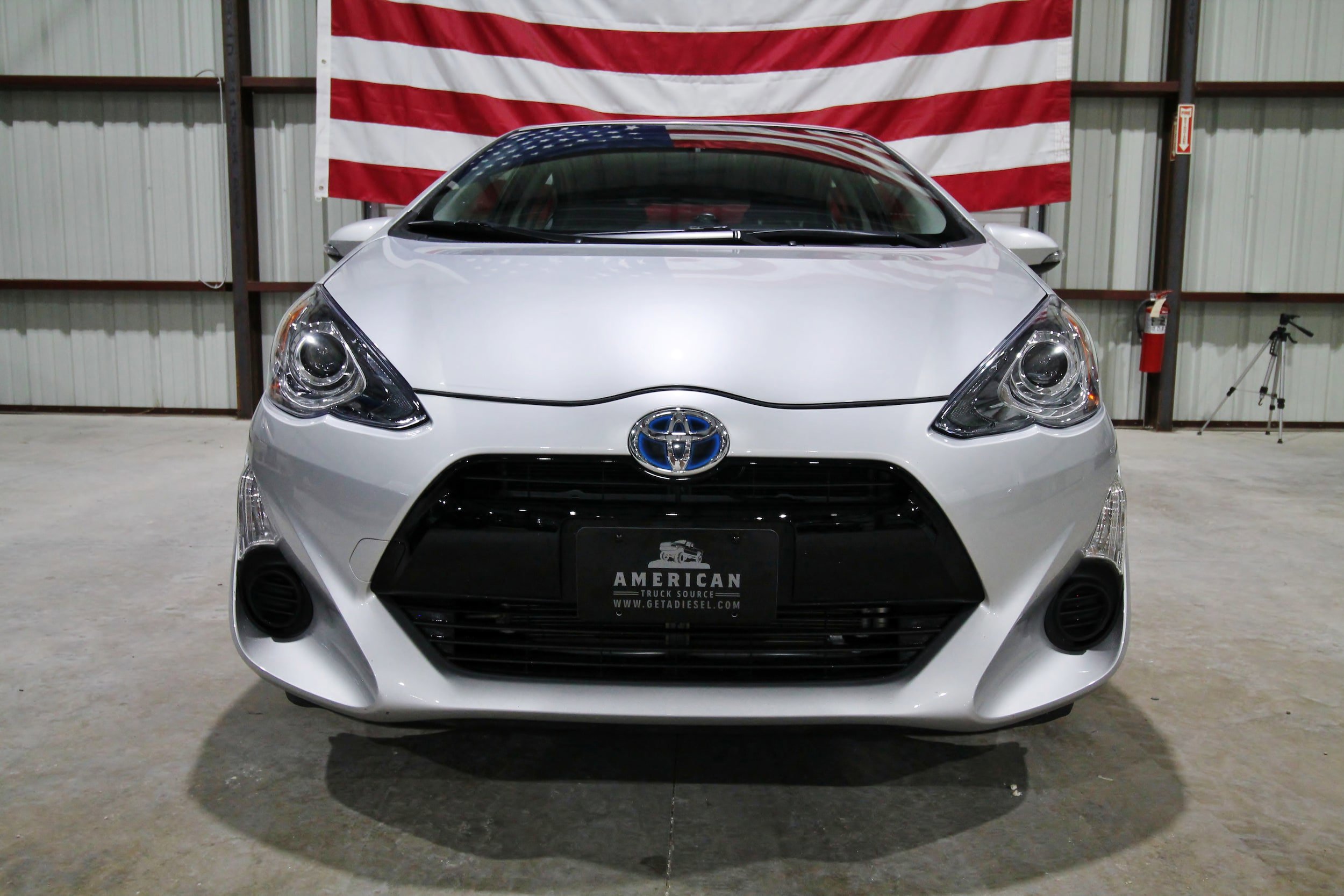 Used 2015 Toyota Prius C Three FWD image 2