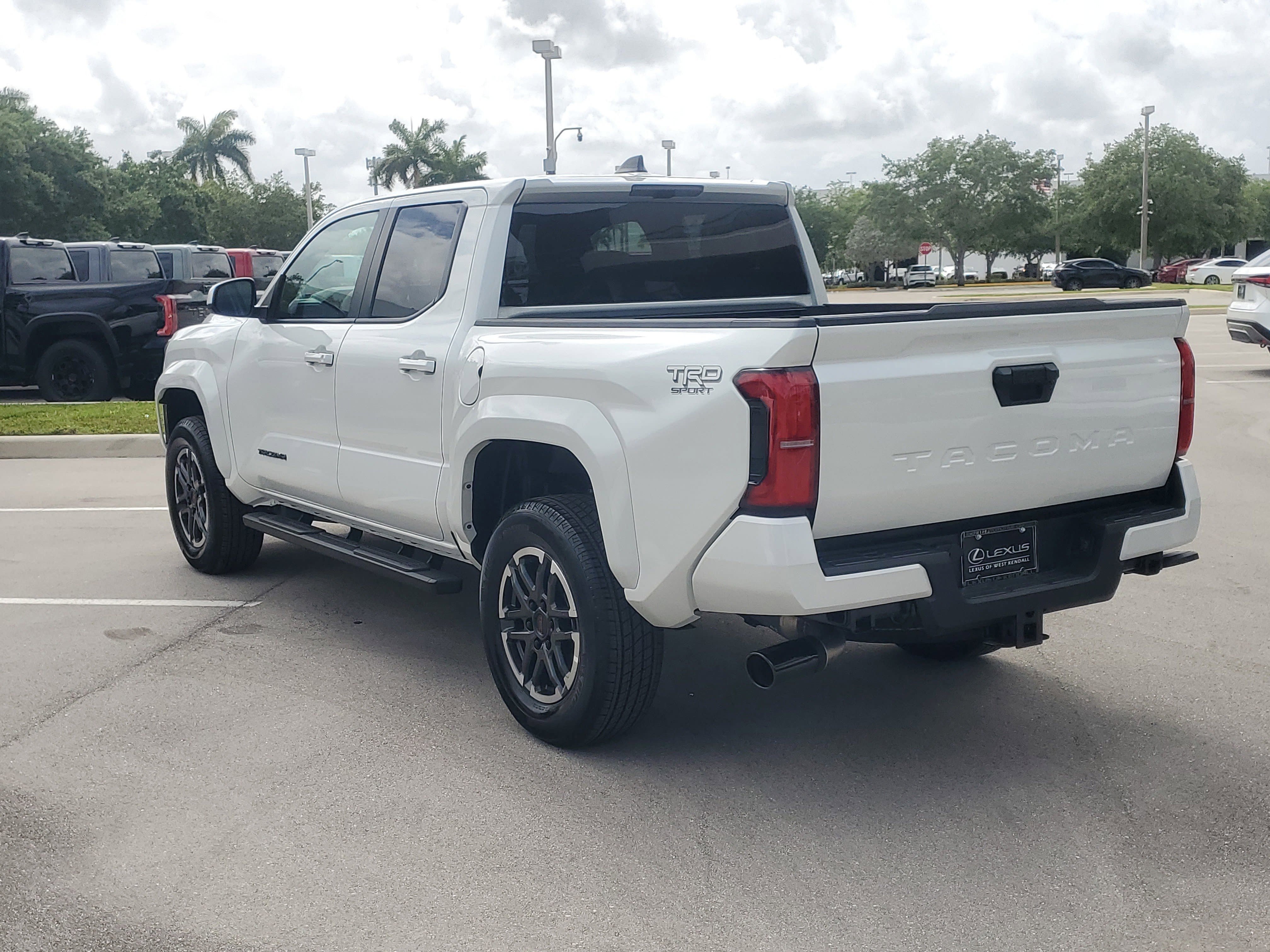 Used 2025 Toyota Tacoma TRD Sport RWD image 8