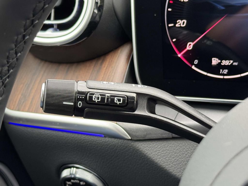 Certified 2025 Mercedes-Benz GLC 300 4MATIC image 22