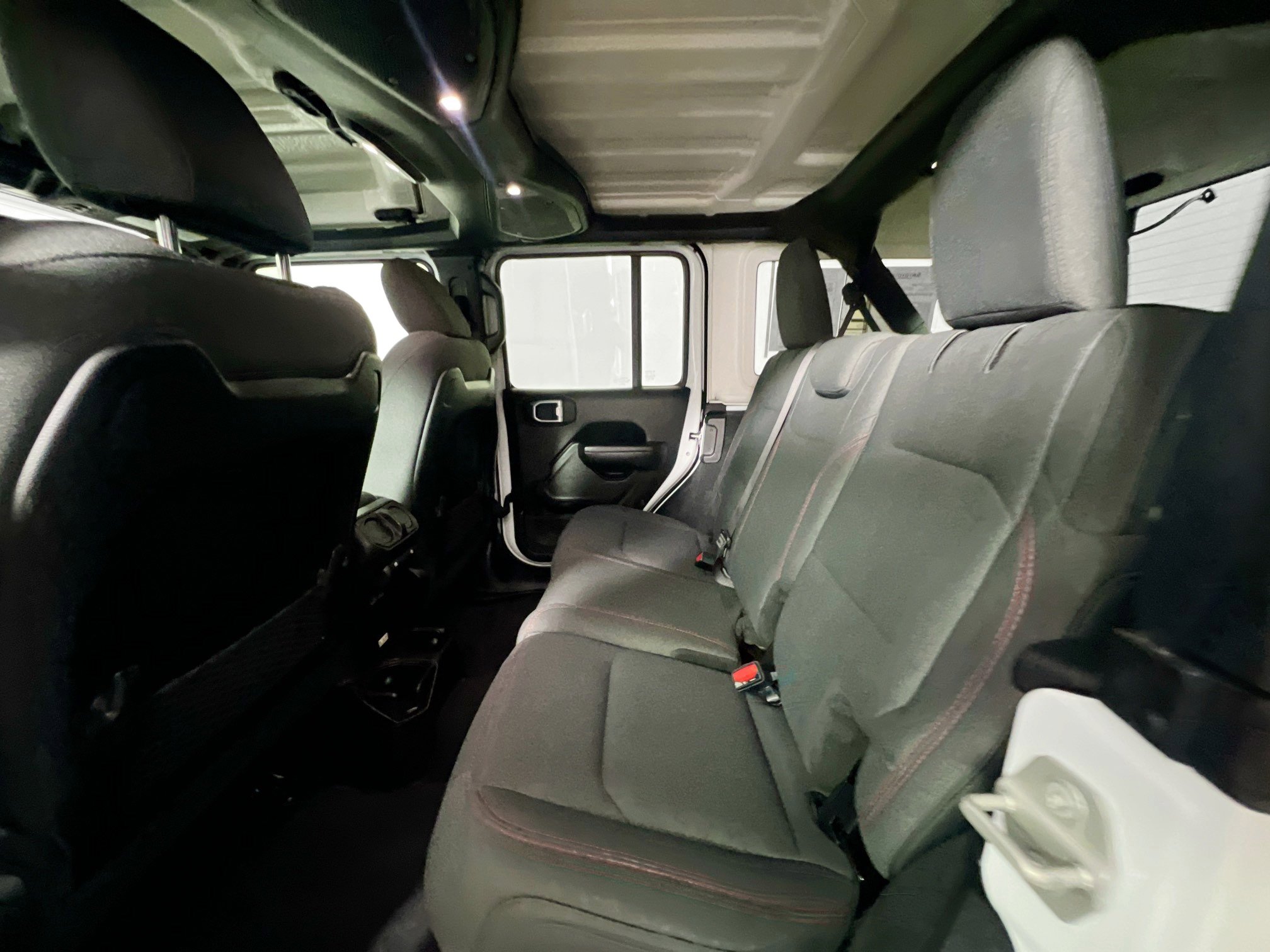 Used 2024 Jeep Wrangler Unlimited Rubicon image 29