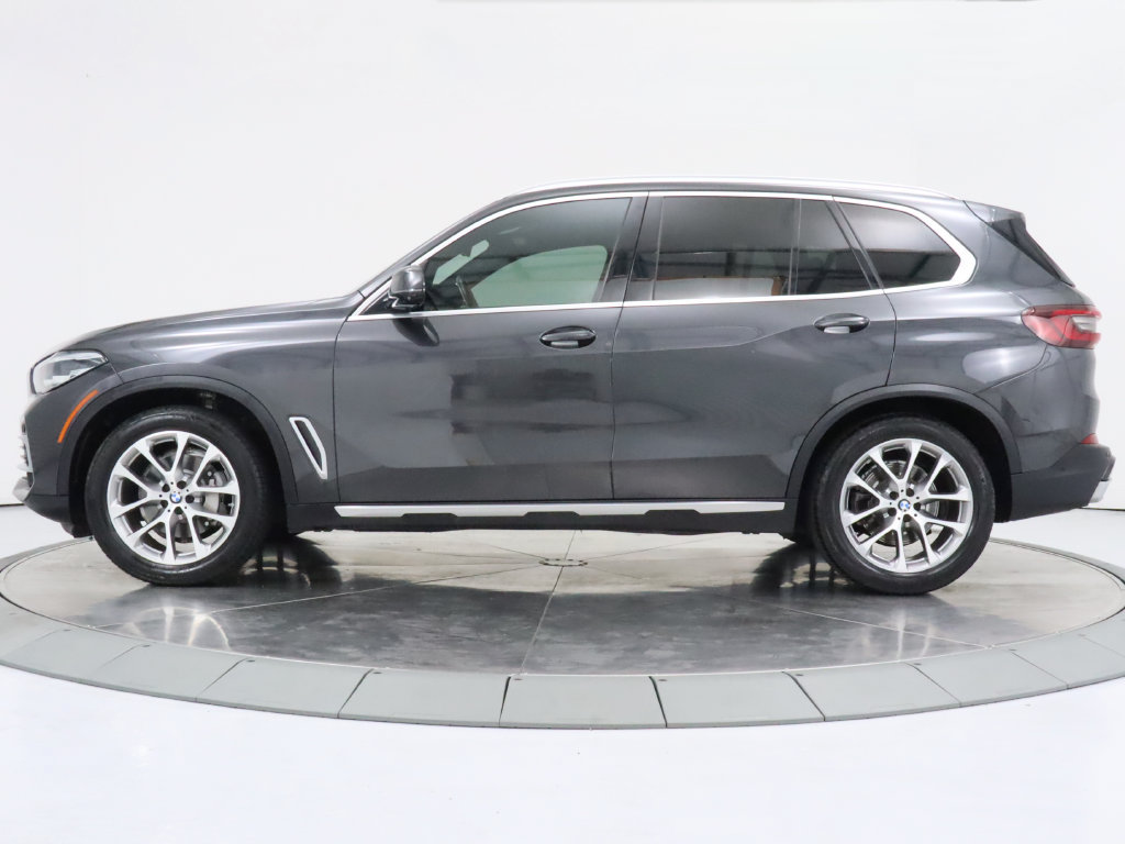 Used 2021 BMW X5 sDrive40i w/ Premium Package RWD image 2