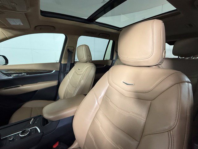 Used 2020 Cadillac XT6 Premium Luxury w/ Platinum Package FWD image 15
