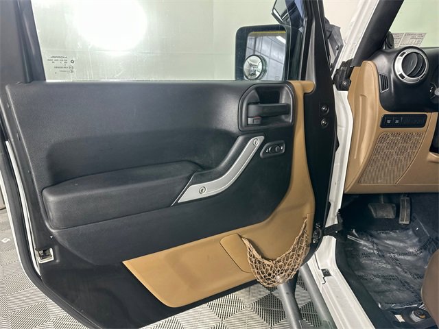 Used 2014 Jeep Wrangler Unlimited Rubicon w/ Dual Top Group image 17