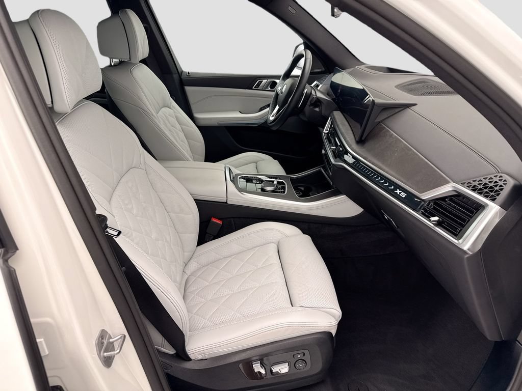 Used 2026 BMW X5 sDrive40i RWD image 19