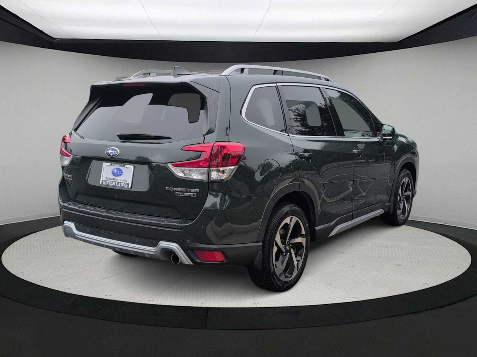 Used 2022 Subaru Forester Touring w/ Popular Package #2 AWD/4WD image 8