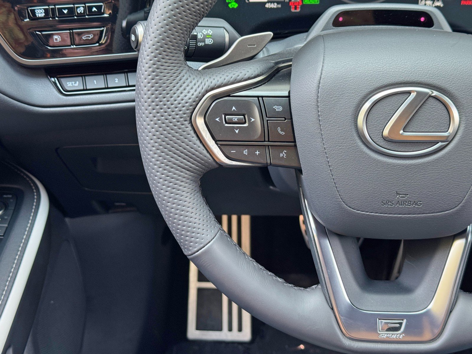 Used 2026 Lexus TX 500h AWD w/ Technology Package image 20
