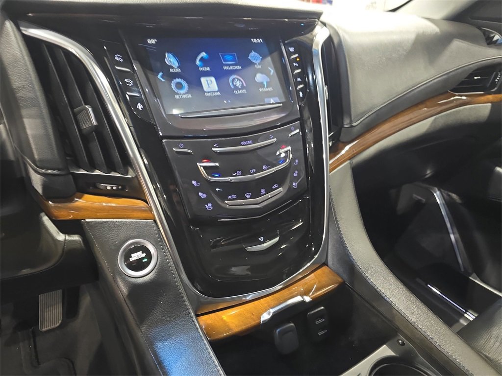 Used 2016 Cadillac Escalade ESV Premium image 21
