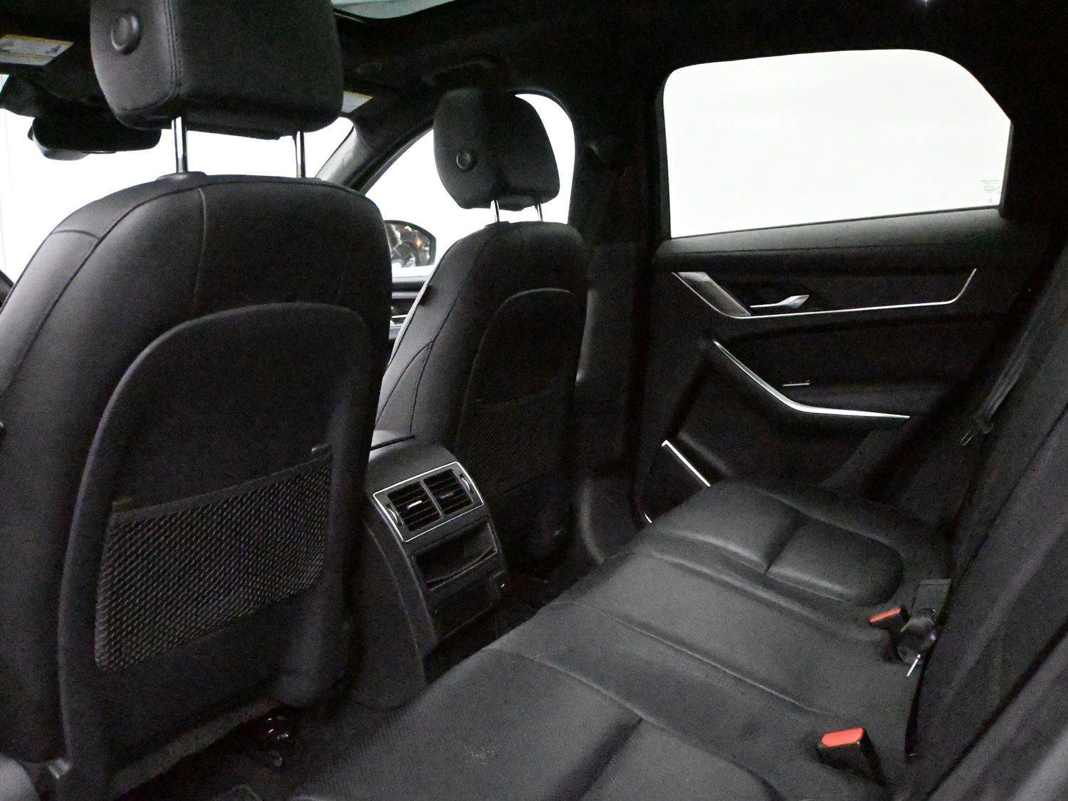 Used 2022 Jaguar F-PACE S image 10