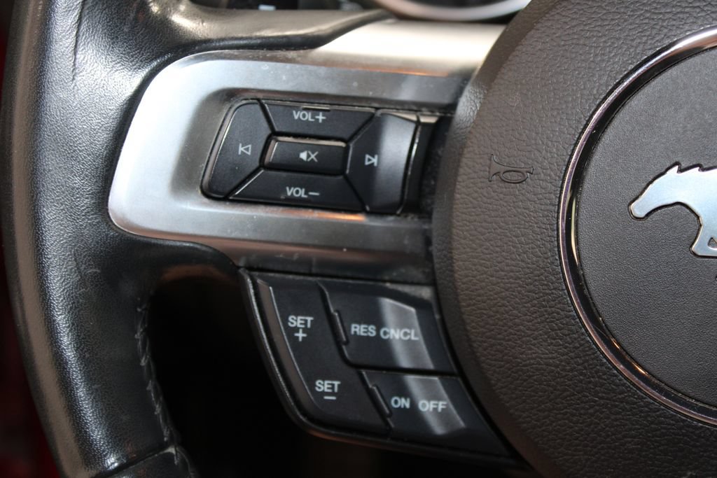 Used 2018 Ford Mustang Coupe RWD image 34
