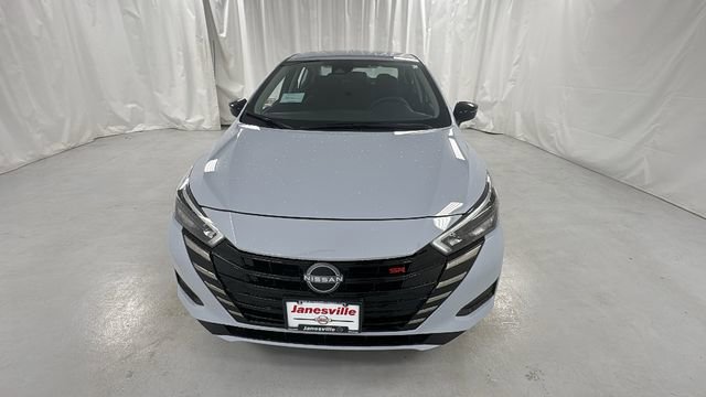 New 2025 Nissan Versa SR w/ Trunk Package image 8