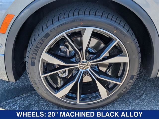 Certified 2022 Volkswagen Tiguan SEL R-Line AWD/4WD image 9