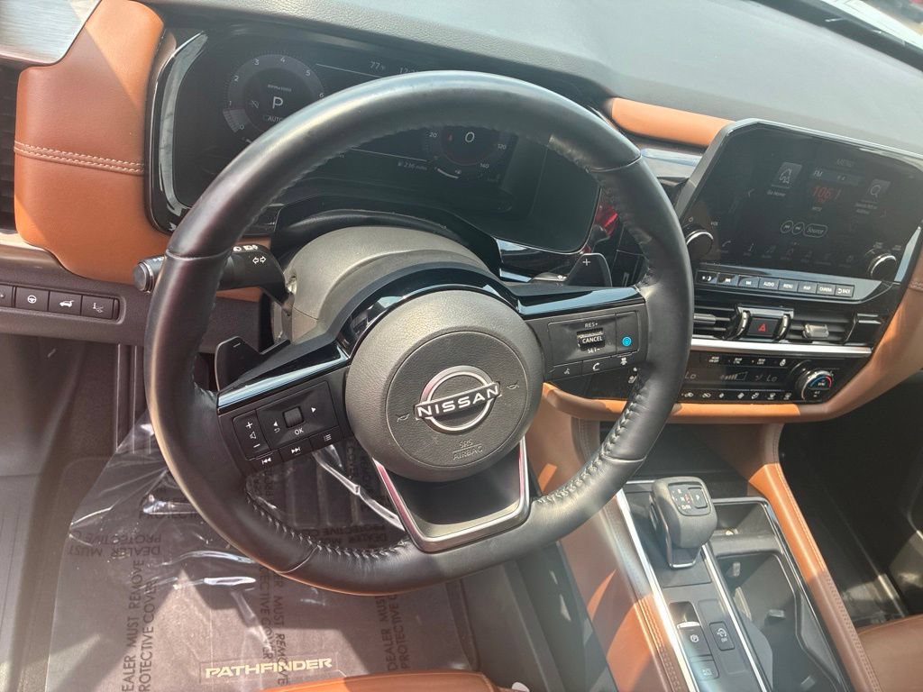Used 2023 Nissan Pathfinder Platinum AWD/4WD image 25