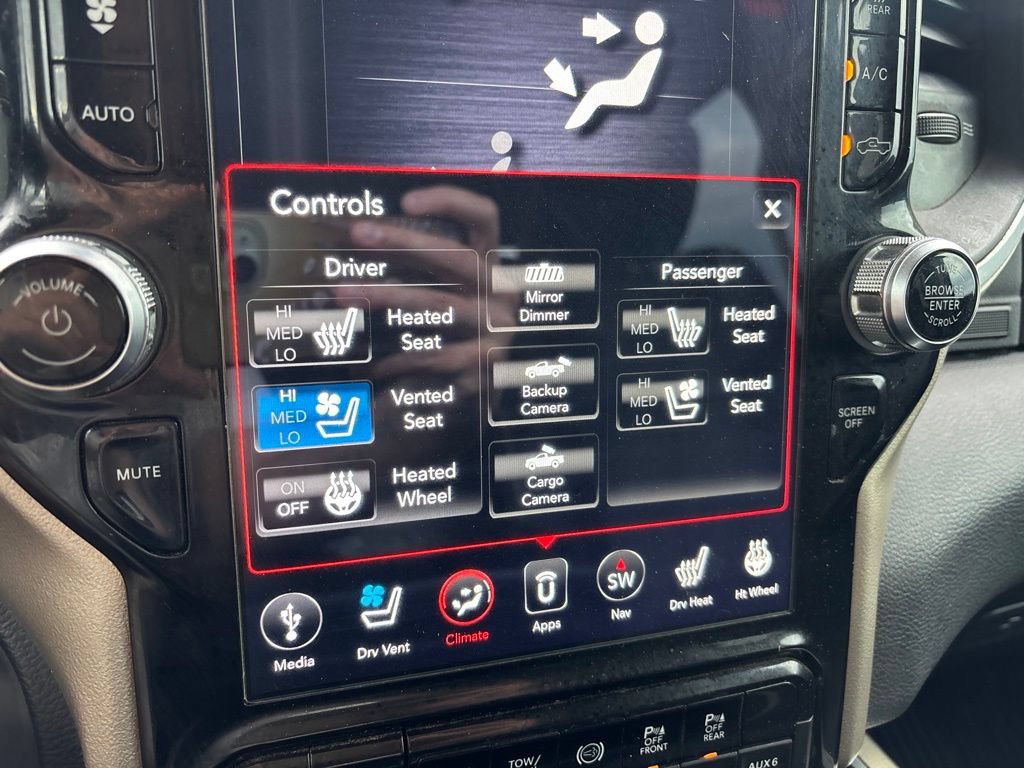 Used 2021 RAM 3500 Laramie AWD/4WD image 23